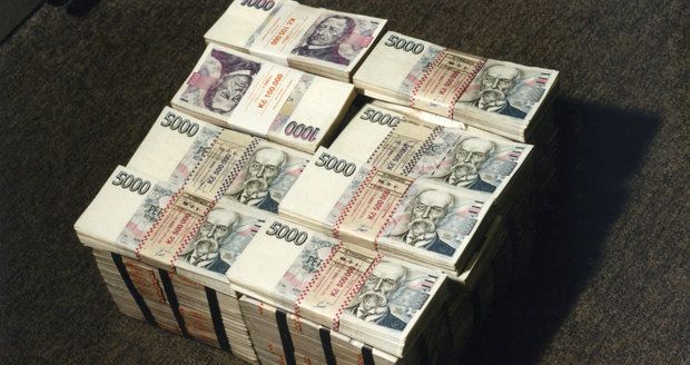 „Ulili“ si 1,2 miliardy korun z daní. Podvod odhalila Daňová Kobra