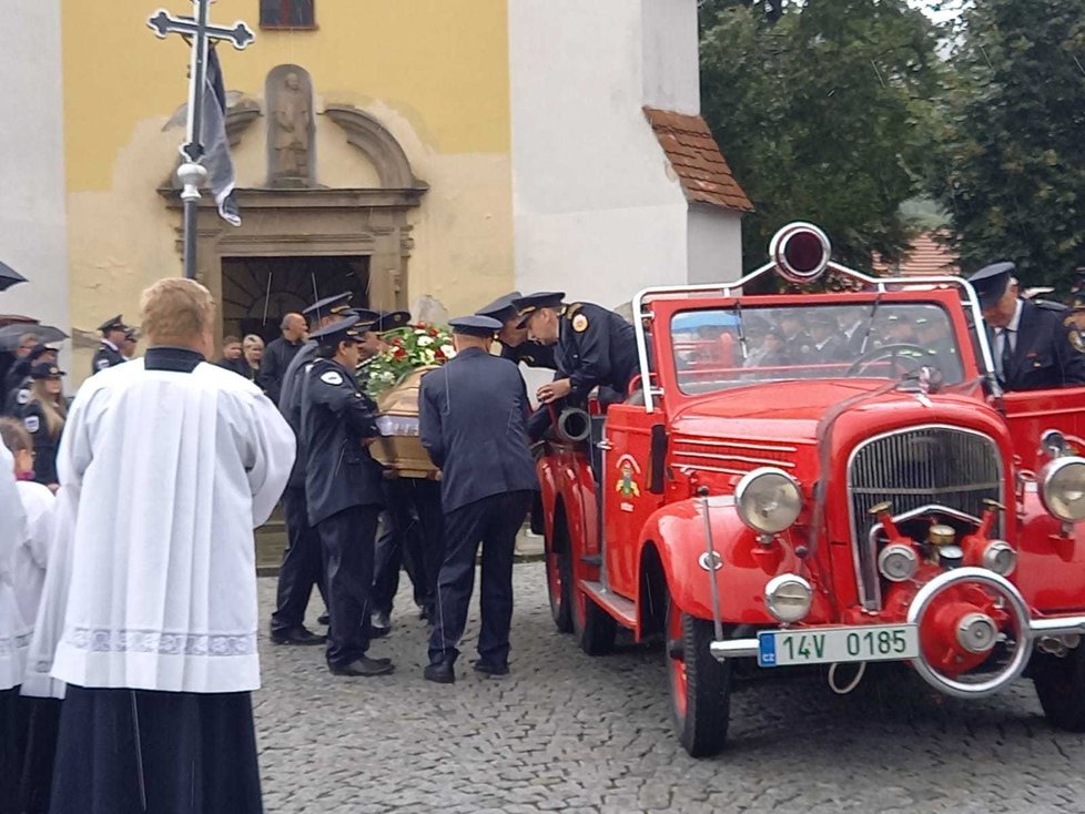 Pohřeb hasiče Jaroslava v Koryčanech.