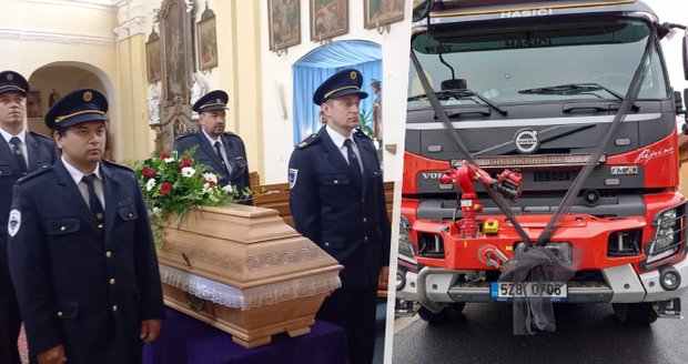 Pohřeb dobrovolného hasiče z Koryčan Jaroslava: Černá stužka a rakev na veteránu. Loučila se stovka lidí