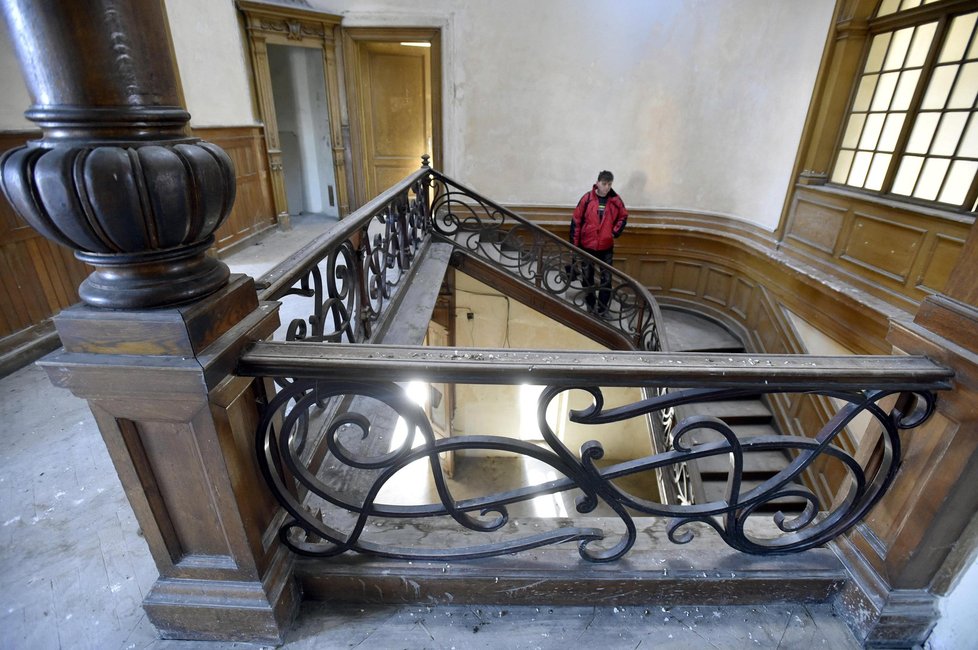 Koryčany na Kroměřížsku hledají využití chátrající vily vynálezce ohýbaného nábytku Michaela Thoneta. 