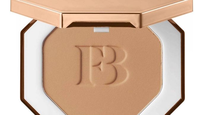 Bronzující pudr, Fenty Beauty by Rihanna, 850 Kč/6,23 g