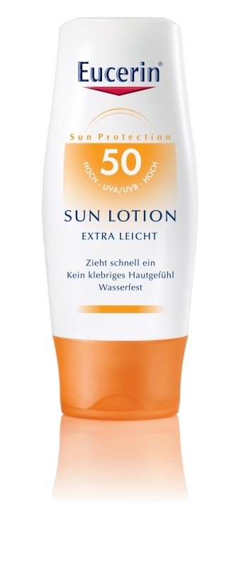 Extra lehké mléko na opalování SPF 50, 429 Kč, koupíte v síti drogerií