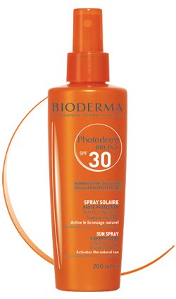 Bioderma Photoderm Bronz sprej SPF 30, 489 Kč, koupíte v síti drogerií