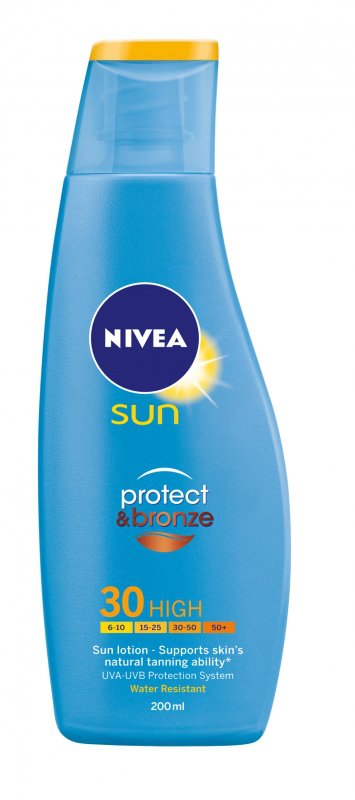 Nivea Intenzivní mléko na opalování SPF 30, 299 Kč, koupíte v síti drogerií