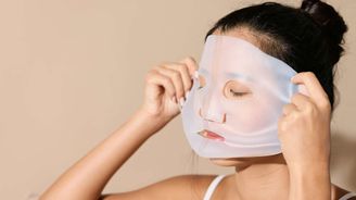 Sušší než Sahara? Co s vaší pletí doopravdy dělá klimatizace v letadle Sušší než Sahara? Co s vaší pletí doopravdy dělá klimatizace v letadle