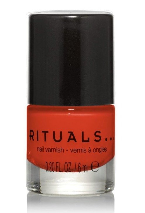 Rituals lak na nehty odstín Sunrise Orange, 145 Kč, koupíte na www.rituals.cz