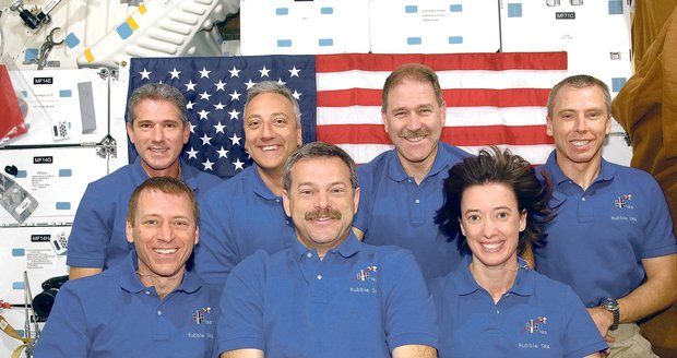 Před startem do vesmíru přišel skupinku kosmonautů podpořit i americký prezident Barack Obama s manželkou Michelle