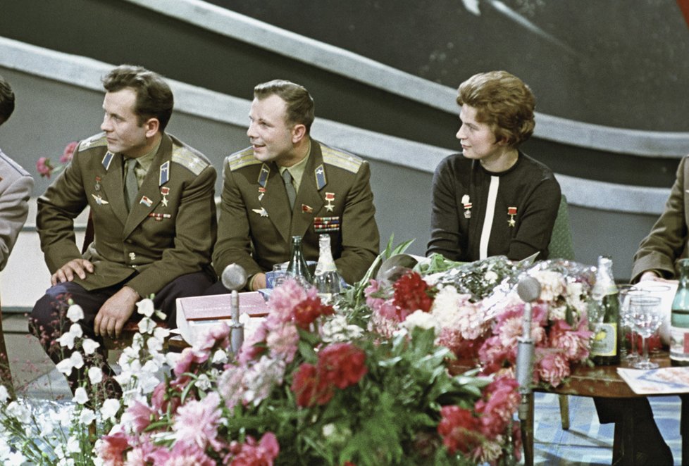 Kosmonauti Popovič, Gagarin, Těreškovová