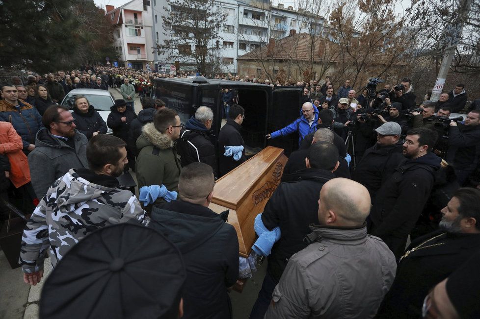 Kosovo se loučí se zastřeleným politikem Oliverem Ivanovičem.