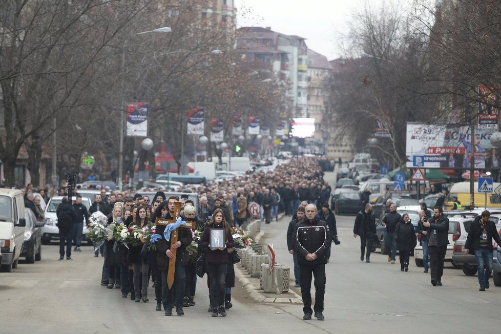 Kosovo se loučí se zastřeleným politikem Oliveren Ivanovičem