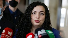 Nově zvolená prezidentka Kosova Vjosa Osmaniová