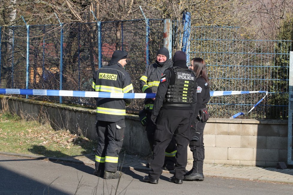 Při výbuchu propanbutanové lahve se v Košťanech na Teplicku zranilo 5 lidí.