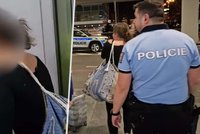 Z Kostariky rovnou do vazby: Češka stíhaná za prodej pervitinu přiletěla do Prahy