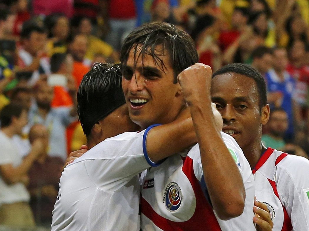 Bryan Ruiz právě zajistil Kostarice v zápase s Řeckem senzační vedení