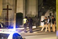 Běloch postřílel devět lidí v černošském kostele, po masakru utekl