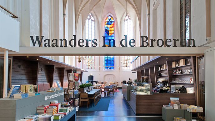 Holanďané udělali nádherné knihkupectví z kostela starého 550 let