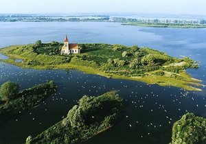 Vodohospodáři z Povodí Moravy v úterý vypouštějí z Novomlýnských nádrží sedminásobek obvyklého množství vody.