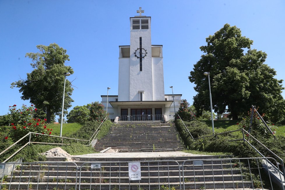 Kostel sv. Anežky v Praze na Spořilově