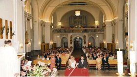 Svatba se odehrála ve zlínském kostele sv. Filipa a Jakuba