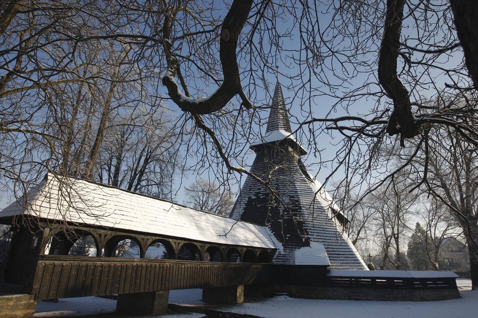 Vatikán chce zajistit důstojné využití nadbytečných kostelů. Zmrzlinárna a klub do nich nepatří.