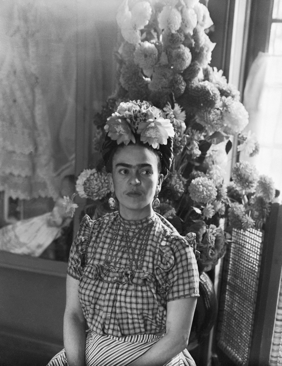 Magdalena Carmen Frida Kahlo y Calderón namalovala stovky obrazů, převážně autoportrétů.