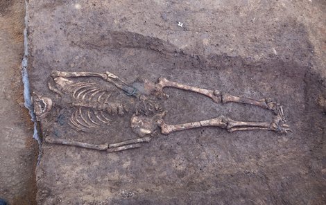 Ve starověkém hrobu byla objevena kostra ženy.