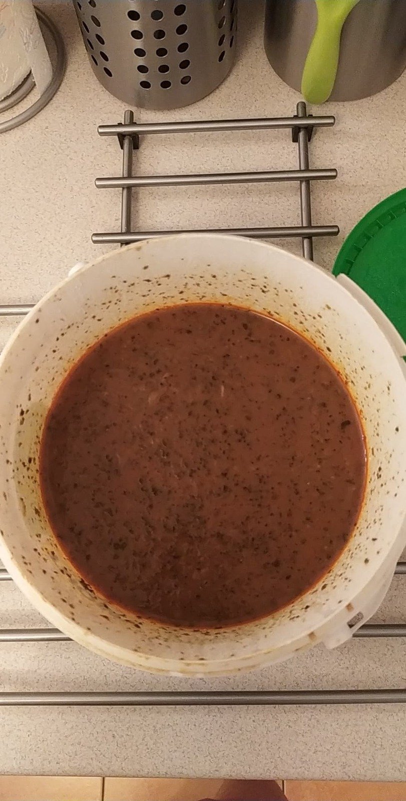 Z kotrče si rodina udělala dršťkovou polévku.