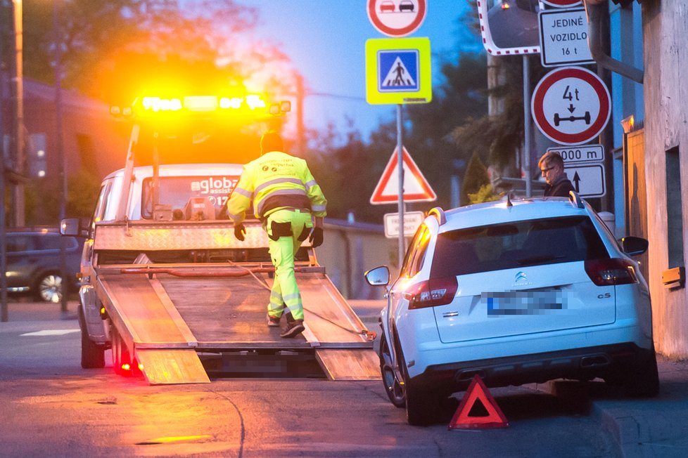 Petr Kotvald měl autonehodu.