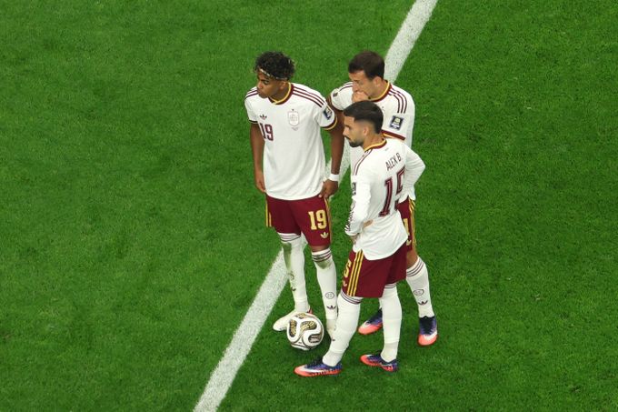 ONLINE: Francie - Španělsko 0:1. Oyarzabal otevřel skóre, proměnil penaltu po faulu Digneho ONLINE: Francie - Španělsko 0:1. Oyarzabal otevřel skóre, proměnil penaltu po faulu Digneho