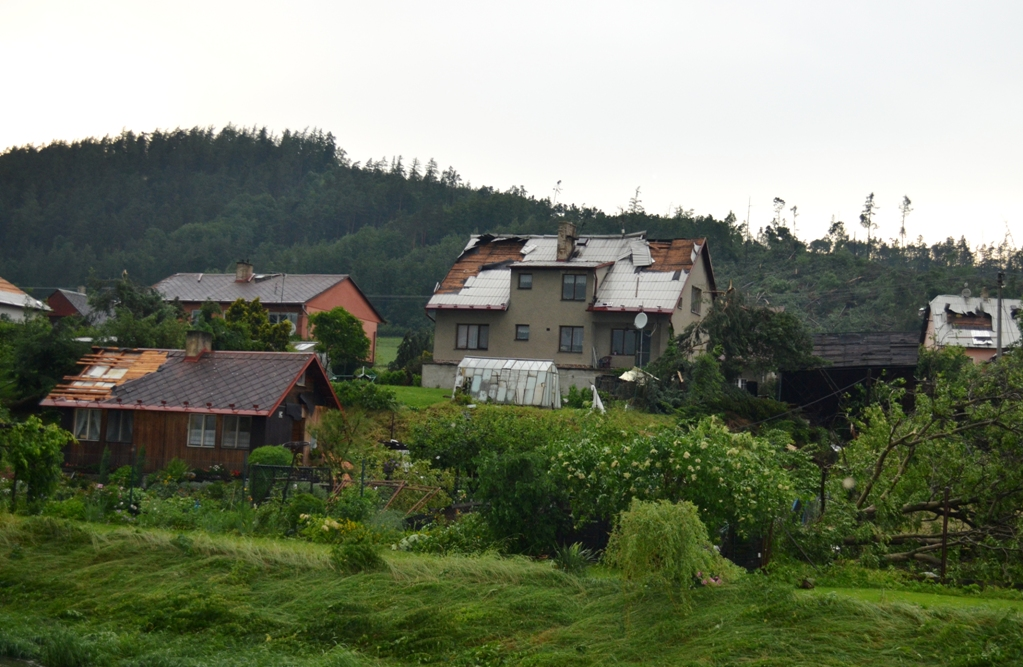 Tornádo bralo lidem střechy nad hlavou! 