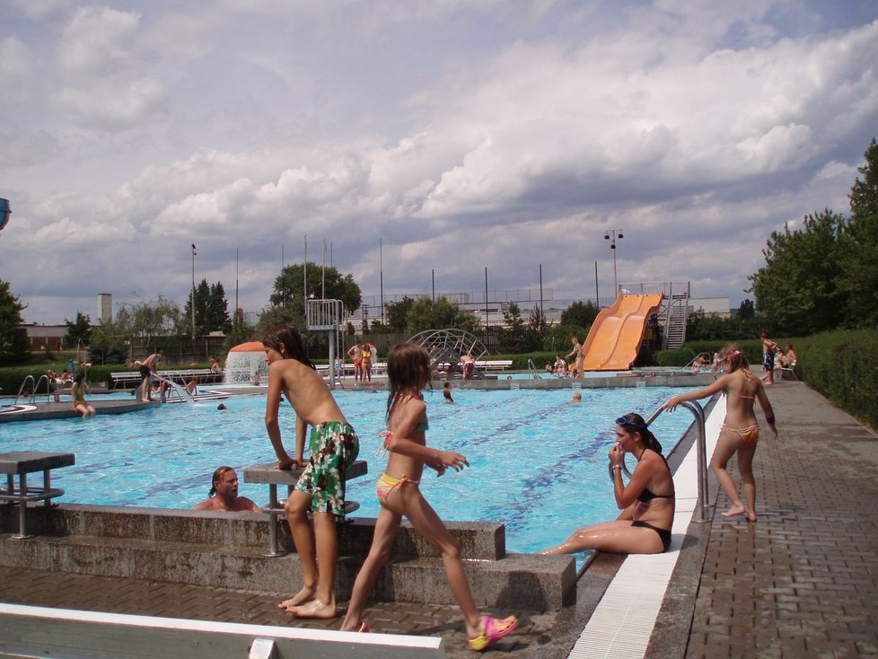 Koupaliště Hustopeče = příjemné ceny a pohoda