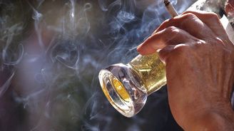 Cigarety čeká další zdražení. Vláda jen potřebuje peníze na své sliby, zní z opozice Cigarety čeká další zdražení. Vláda jen potřebuje peníze na své sliby, zní z opozice