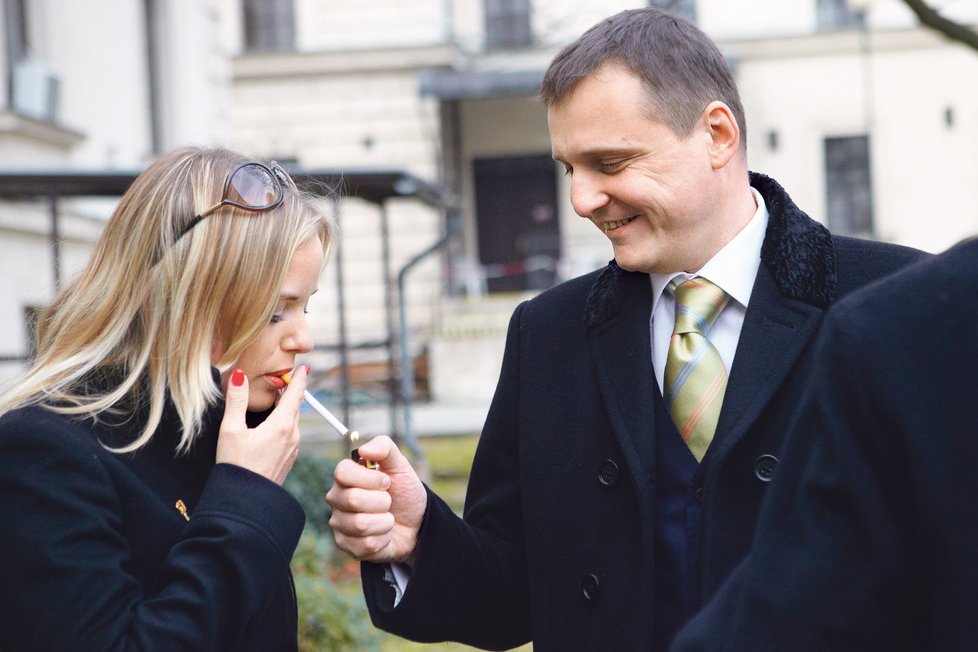 Kateřina Klasnová a Vít Bárta během Bártova procesu kvůli údajné korupci, ve kterém ho však soud sprostil obžaloby