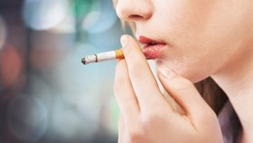 Kuřáků ubývá. Británie by mohla být za pár let nekuřáckou zemí, tvrdí studie