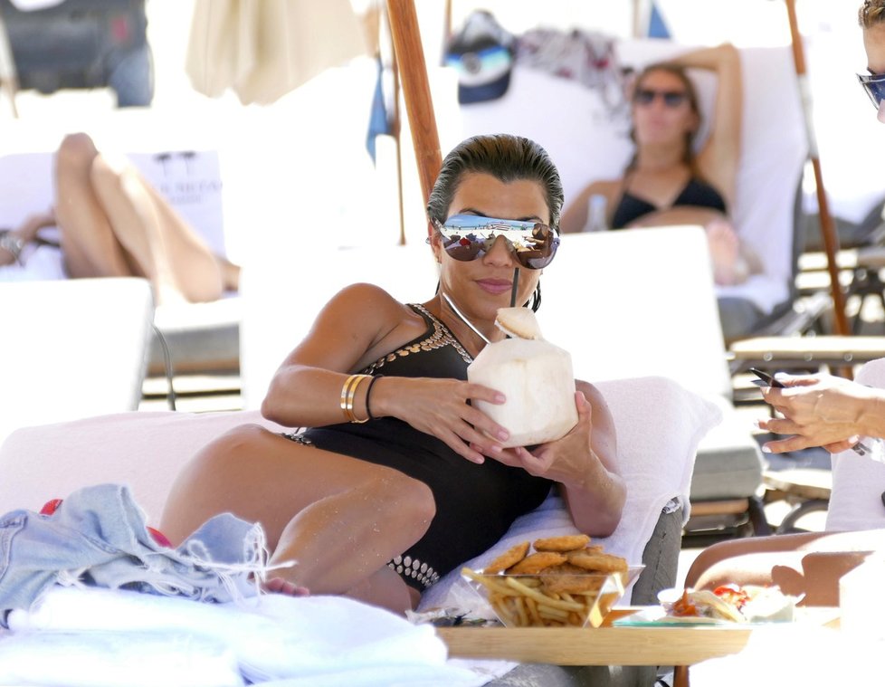 Kourtney Kardashian na dovolené v Miami