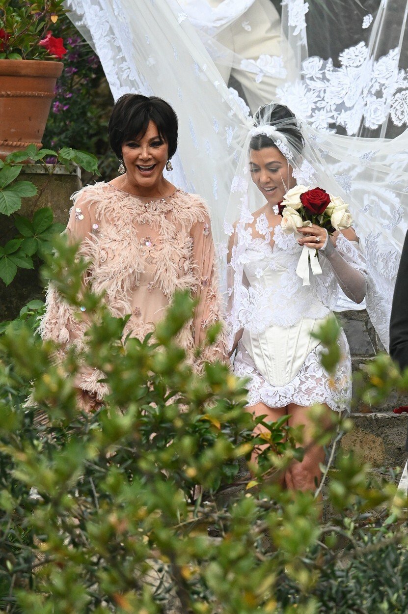 Svatba Kourtney Kardashian: Nevěsta s maminkou