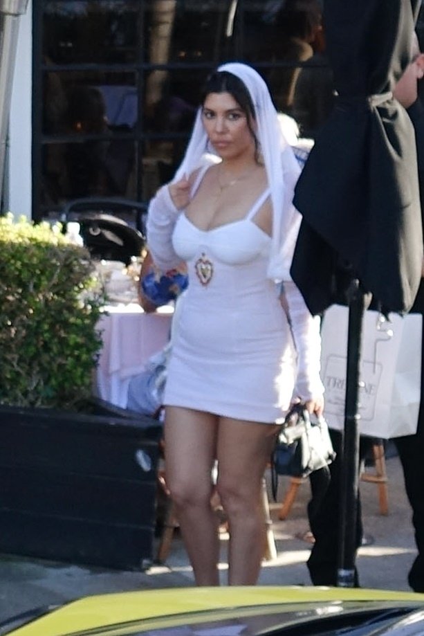 Svatba Kourtney Kardashian a Travise Barkera.