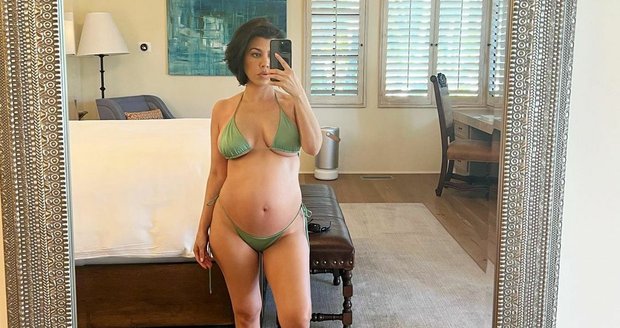Těhotná Kourtney Kardashian
