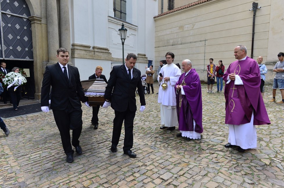 Poslední rozloučení s Josefem Kouteckým (†88): Dorazily stovky hostů (13. 7. 2019)