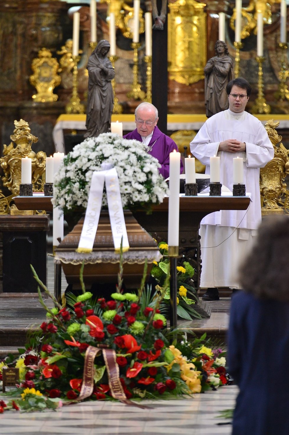 Poslední rozloučení s Josefem Kouteckým (†88): Dorazily stovky hostů (13. 7. 2019)