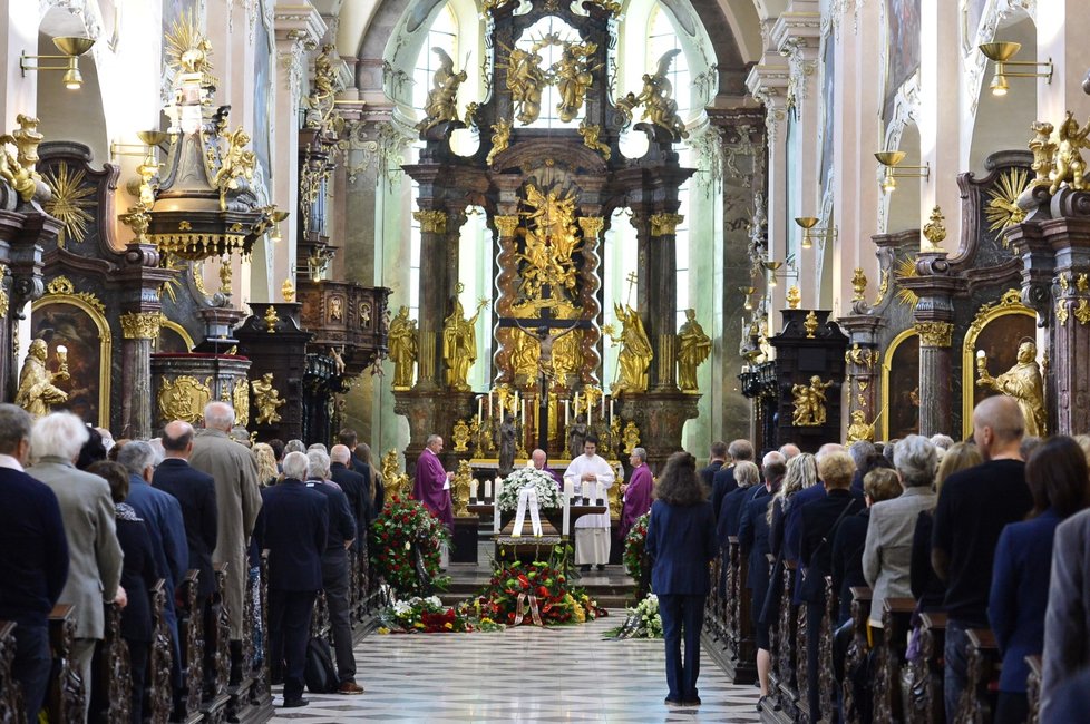 Poslední rozloučení s Josefem Kouteckým (†88): Dorazily stovky hostů (13. 7. 2019)