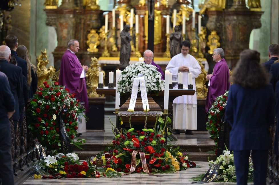 Poslední rozloučení s Josefem Kouteckým (†88): Dorazily stovky hostů (13. 7. 2019)