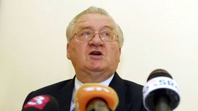 Slovenský exprezident Michal Kováč má státní pohřeb.