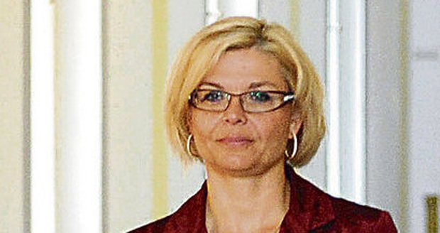 Kovářová vyhodila státní peníze za hodinky