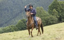 Na Šumavě žije kovboj: Koupe se v řece a přítelkyni vidí jednou měsíčně!