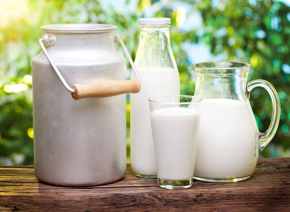Mléko plné hormonů a antibiotik? Víme, jaké mléko byste měli pít