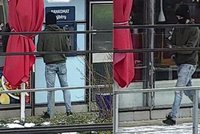 Na stopě kabelkového fantoma: Muž v Plzni vybíral v bankomatu z kradené karty! Poznáte ho?
