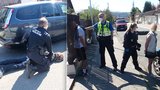 Známí grázlové z Modřan: Ukradli auto, po ulicích jezdili jako zběsilí. Strážníci je při činu dopadli