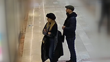 Dvojice vyloupila zlatnictví na Vinohradech, ukradli šperky za 40 tisíc. Poznáváte je?