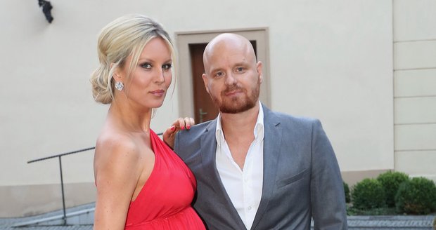 Simona Krainová s manželem Karlem Vágnerem čekají děťátko, pohlaví si prozradit nenechali
